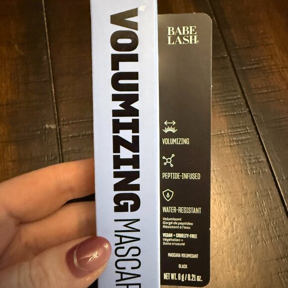 BABE ORIGINAL Volumizing Mascara, Black, NIB - Picture 3 of 3